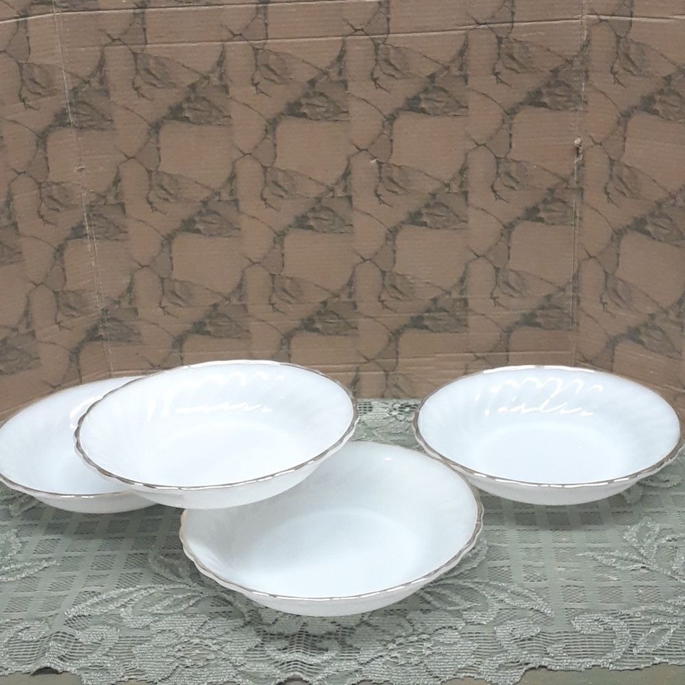 4 pc. Anchor Hocking Suburbia Fire‎ King Swirl  Salad Bowls with Gold  Trim
